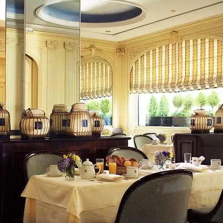 Hotell Royal Saint Honore Louvre 4*