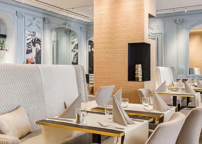 Royal Saint Honore Louvre מלון 4*