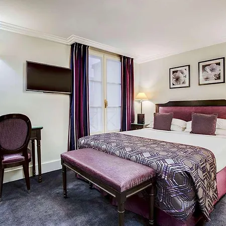 Royal Saint Honore Louvre Parigi