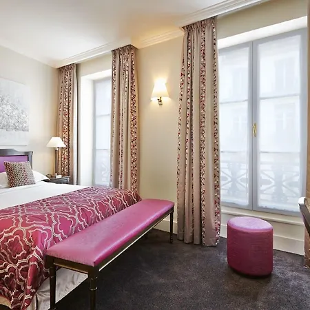 Royal Saint Honore Louvre Parigi