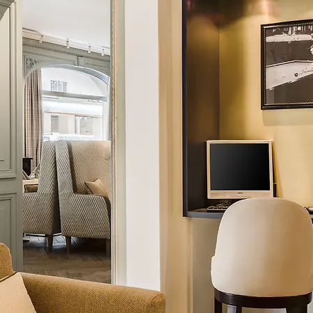 Royal Saint Honore Louvre Hotel