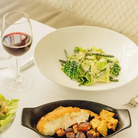 Royal Saint Honore Louvre 4*