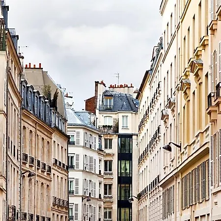 Royal Saint Honore Louvre 4*