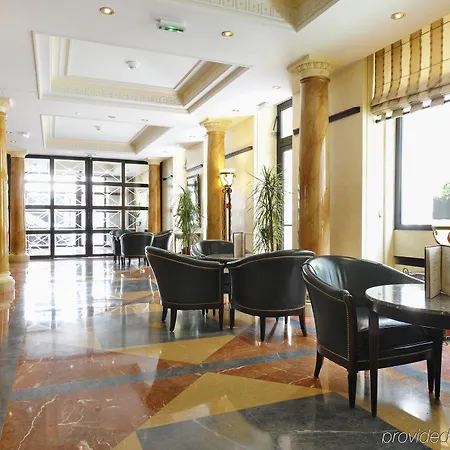 Royal Saint Honore Louvre 4*