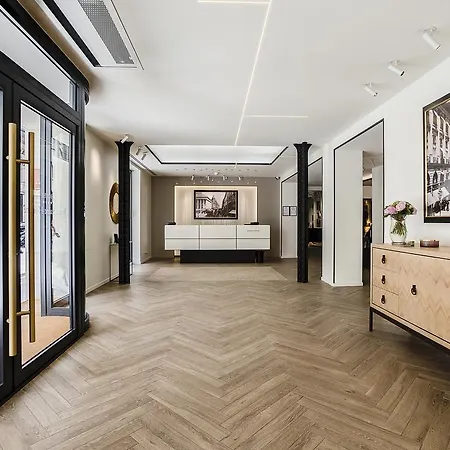Royal Saint Honore Louvre باريس
