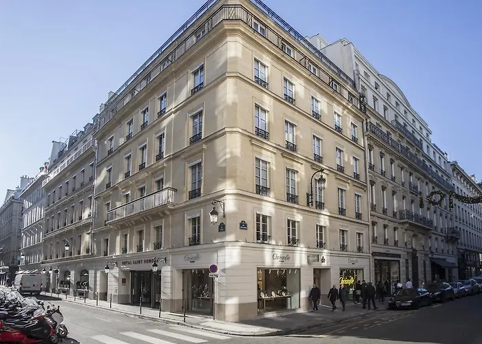 Royal Saint Honore Louvre 4*