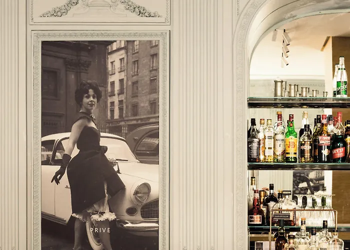 ホテル Royal Saint Honore Louvre パリ