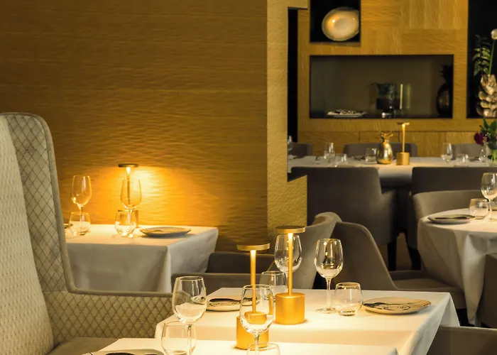 Отель Royal Saint Honore Louvre Париж