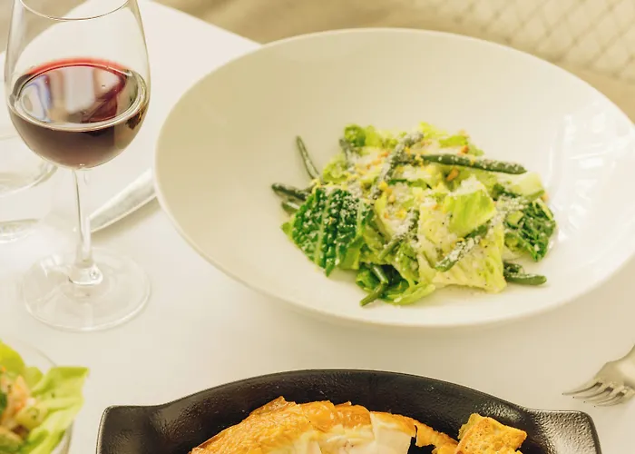 Royal Saint Honore Louvre 4*