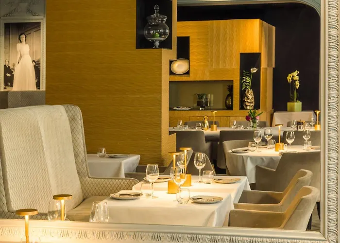Royal Saint Honore Louvre 4*
